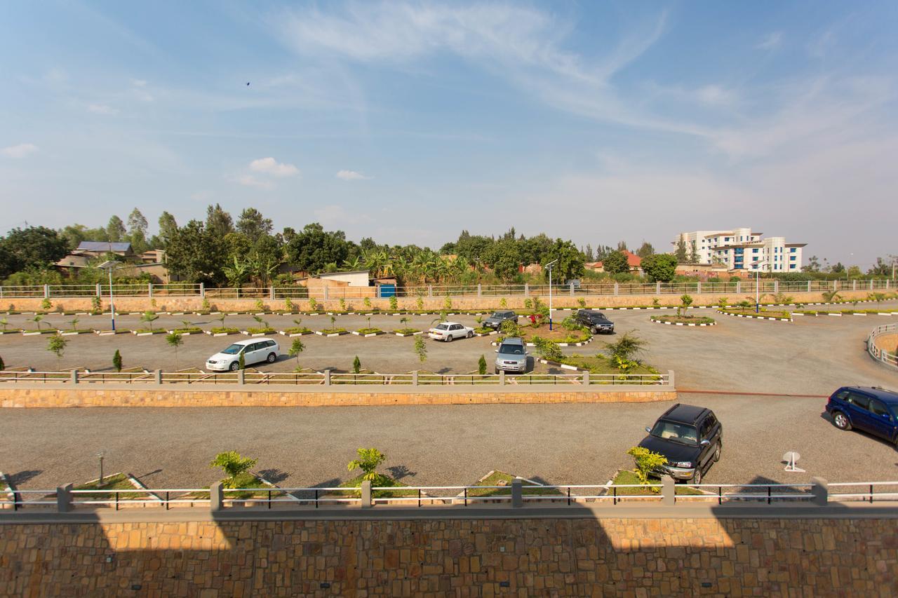 Dove Hotel Kigali Bagian luar foto